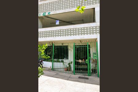 Apartamento à venda com 75m², 2 quartos e 2 vagasFachada