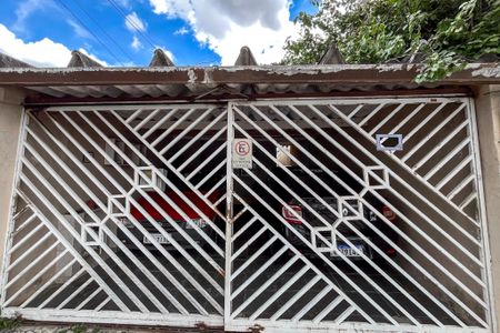 Casa à venda com 200m², 4 quartos e 2 vagasFachada