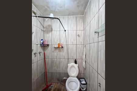 Casa à venda com 200m², 4 quartos e 2 vagasBanheiro 1