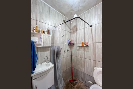 Casa à venda com 200m², 4 quartos e 2 vagasBanheiro 1