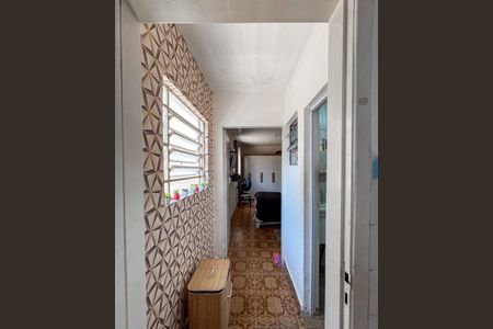 Casa à venda com 200m², 4 quartos e 2 vagasCorredor 1