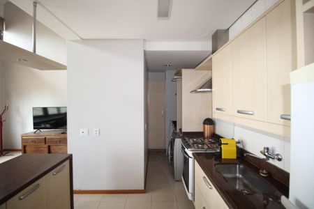 Cozinha de apartamento para alugar com 1 quarto, 75m² em Três Figueiras, Porto Alegre