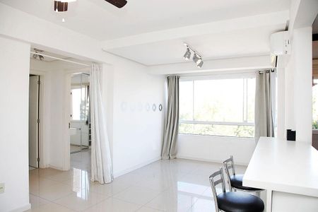 Sala de apartamento à venda com 2 quartos, 58m² em Santana, Porto Alegre