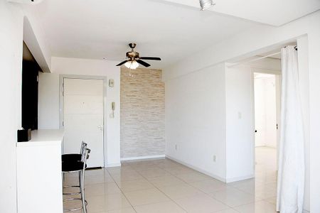 Apartamento à venda com 58m², 2 quartos e 2 vagasSala