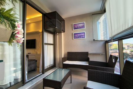 Apartamento para alugar com 79m², 2 quartos e 1 vagaVaranda