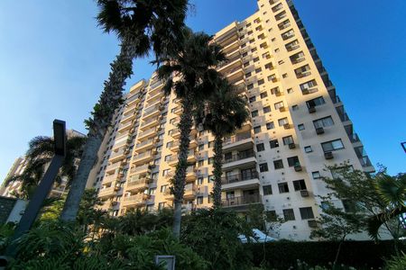 Apartamento para alugar com 79m², 2 quartos e 1 vagaFachada 