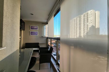 Apartamento para alugar com 79m², 2 quartos e 1 vagaVaranda