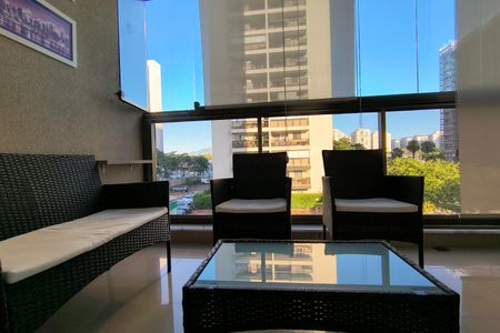 Apartamento para alugar com 79m², 2 quartos e 1 vagaVaranda