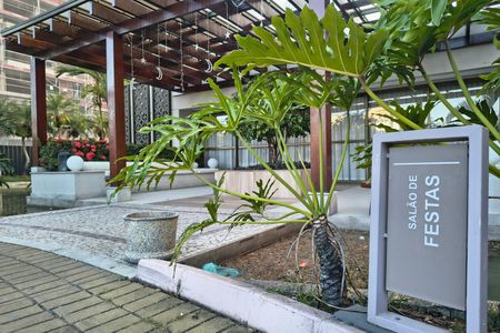 Apartamento para alugar com 79m², 2 quartos e 1 vagaÁrea comum - Salão de festas