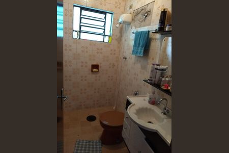 Casa à venda com 128m², 3 quartos e 1 vagaBanheiro