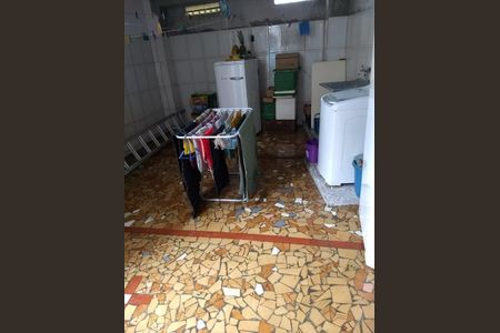 Casa à venda com 128m², 3 quartos e 1 vagaÁrea de serviço