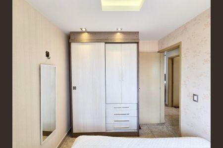 Apartamento à venda com 99m², 3 quartos e 2 vagasQuarto 02