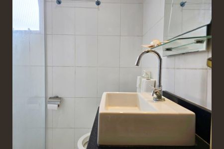 Apartamento à venda com 99m², 3 quartos e 2 vagasBanheiro Social 01