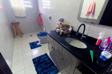 Banheiro de casa à venda com 4 quartos, 350m² em Jardim Vila Formosa, São Paulo