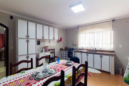 Casa à venda com 350m², 4 quartos e 2 vagasCozinha