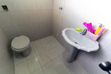 Casa à venda com 350m², 4 quartos e 2 vagasBanheiro da Suíte