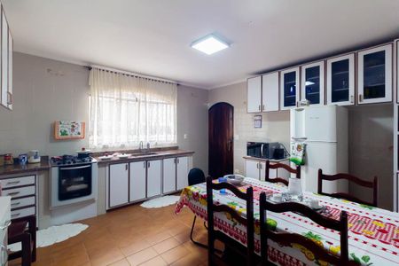 Casa à venda com 350m², 4 quartos e 2 vagasCozinha
