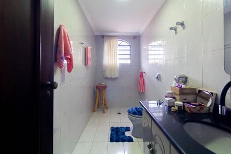 Casa à venda com 350m², 4 quartos e 2 vagasBanheiro