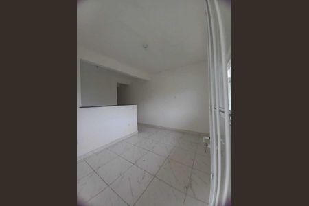 Sala de casa para alugar com 2 quartos, 65m² em Pechincha, Rio de Janeiro