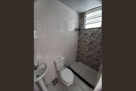 Casa para alugar com 65m², 2 quartos e sem vaga Casa para alugar com 65m², 2 quartos e sem vagaBanheiro