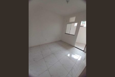 Sala de casa para alugar com 2 quartos, 65m² em Pechincha, Rio de Janeiro