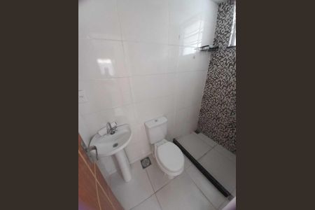 Casa para alugar com 65m², 2 quartos e sem vaga Casa para alugar com 65m², 2 quartos e sem vagaBanheiro