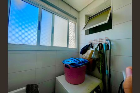 Apartamento à venda com 145m², 3 quartos e 1 vagaÁrea de Serviço