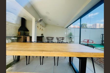 Apartamento à venda com 145m², 3 quartos e 1 vagaSalão de Festas