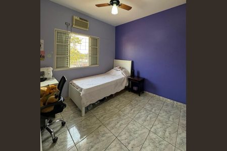 Casa à venda com 3 quartos, 130m² em Parque Sao Domingos, São Paulo