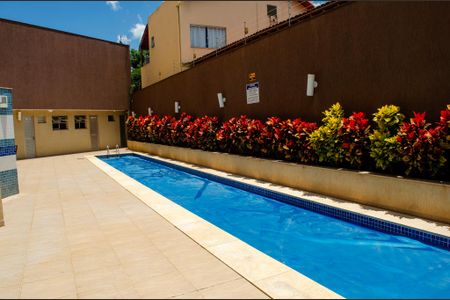 Apartamento para alugar com 75m², 3 quartos e 1 vagaÁrea comum - Piscina