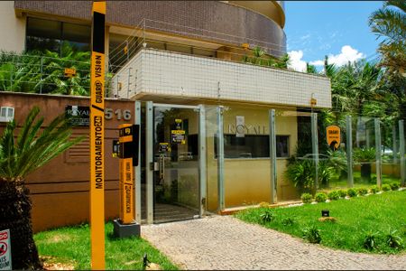 Apartamento para alugar com 75m², 3 quartos e 1 vagaFachada e portaria