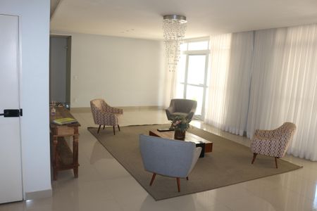Apartamento para alugar com 89m², 3 quartos e 2 vagasHall social