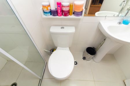 Apartamento à venda com 41m², 2 quartos e 1 vaga Apartamento à venda com 41m², 2 quartos e 1 vagaBanheiro