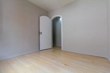 Casa para alugar com 300m², 3 quartos e 2 vagas Casa para alugar com 300m², 3 quartos e 2 vagasQuarto 2