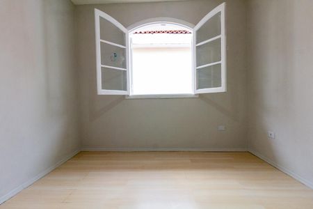 Casa para alugar com 300m², 3 quartos e 2 vagas Casa para alugar com 300m², 3 quartos e 2 vagasQuarto 2