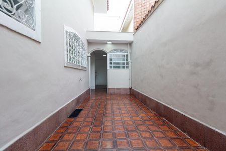 Casa para alugar com 300m², 3 quartos e 2 vagas Casa para alugar com 300m², 3 quartos e 2 vagasQuintal