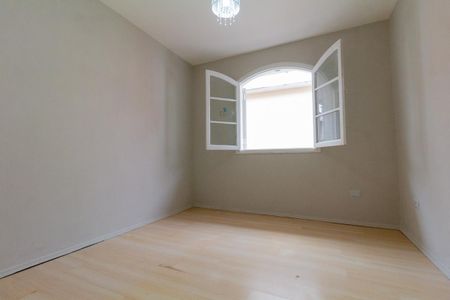 Casa para alugar com 300m², 3 quartos e 2 vagas Casa para alugar com 300m², 3 quartos e 2 vagasQuarto 2