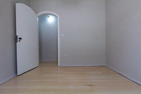 Casa para alugar com 300m², 3 quartos e 2 vagas Casa para alugar com 300m², 3 quartos e 2 vagasQuarto 2