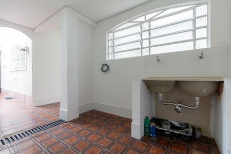 Casa para alugar com 300m², 3 quartos e 2 vagas Casa para alugar com 300m², 3 quartos e 2 vagasÁrea de Serviço