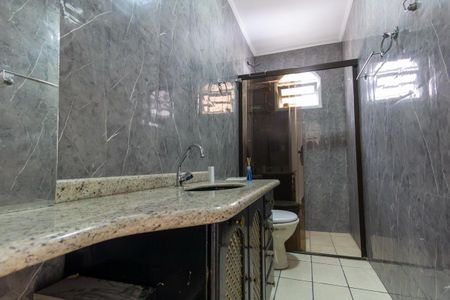 Casa para alugar com 300m², 3 quartos e 2 vagas Casa para alugar com 300m², 3 quartos e 2 vagasBanheiro