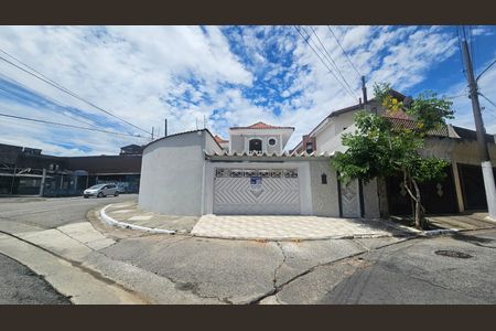 Fachada de casa para alugar com 3 quartos, 300m² em Vila São Francisco (zona Leste), São Paulo