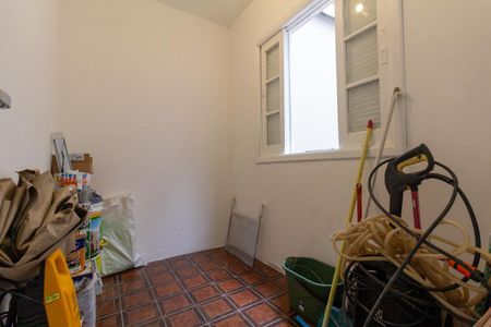 Casa para alugar com 300m², 3 quartos e 2 vagas Casa para alugar com 300m², 3 quartos e 2 vagasQuarto de Serviço