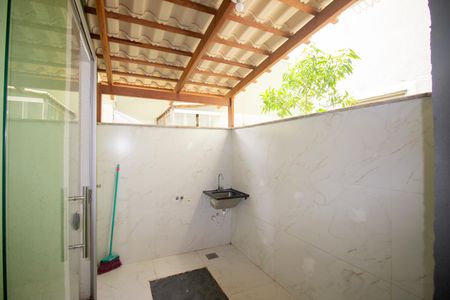 Apartamento à venda com 60m², 2 quartos e 1 vagaCozinha e Área de Serviço
