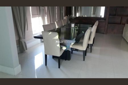 Casa de condomínio à venda com 700m², 5 quartos e 3 vagas