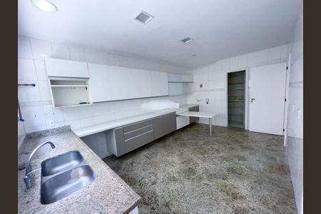 Casa à venda com 350m², 4 quartos e 3 vagas