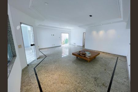 Casa à venda com 350m², 4 quartos e 3 vagas