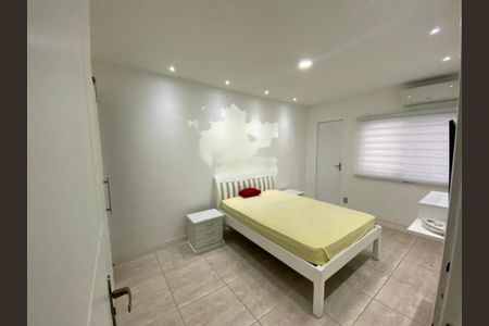 Casa de condomínio à venda com 286m², 4 quartos e 1 vaga