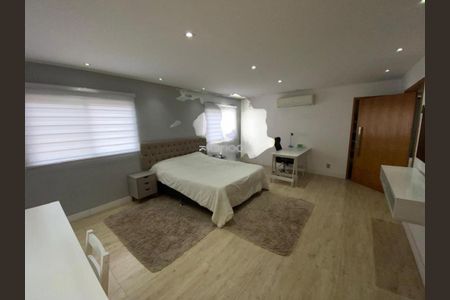 Casa de condomínio à venda com 286m², 4 quartos e 1 vaga