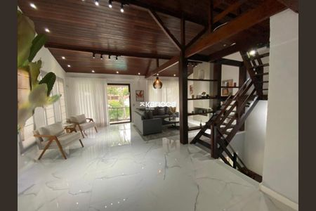 Casa de condomínio à venda com 286m², 4 quartos e 1 vaga