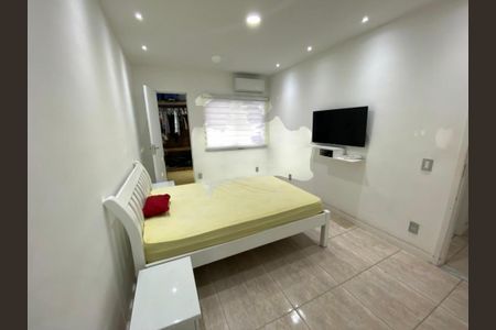 Casa de condomínio à venda com 286m², 4 quartos e 1 vaga